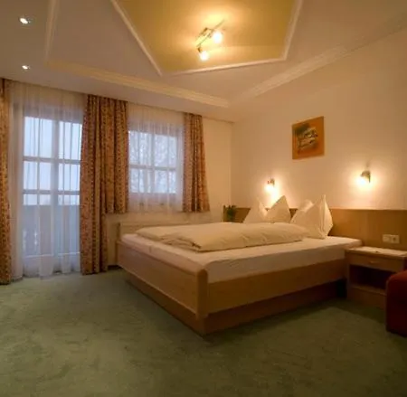 Grubhof Bed & Breakfast 4*